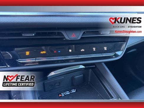 Used 2025 Buick Envision Preferred image 33