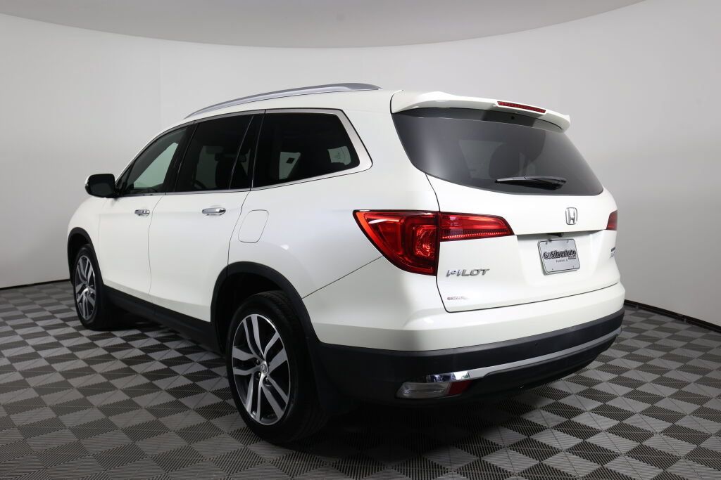 Used 2017 Honda Pilot Touring image 4