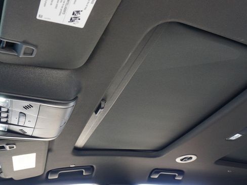 Used 2022 Buick Enclave Premium w/ Experience Buick Package image 28