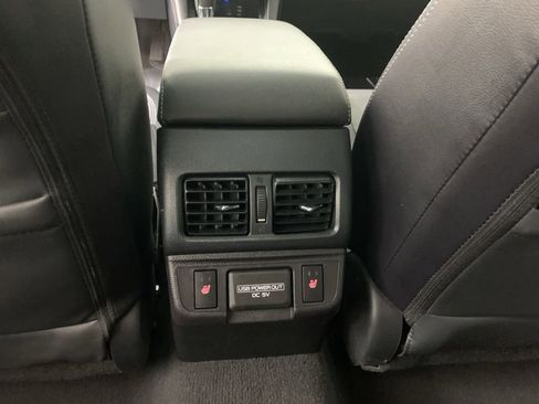 Used 2018 Subaru Outback 2.5i Limited AWD/4WD image 32