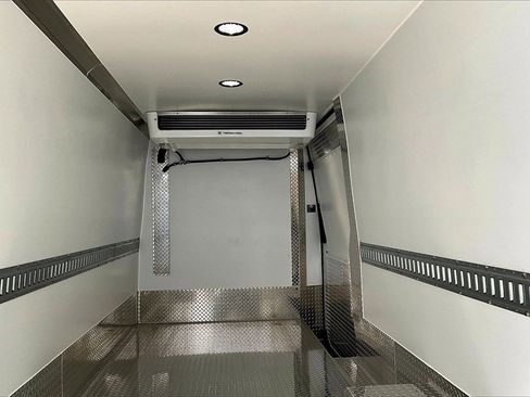 New 2025 Mercedes-Benz Sprinter 4500 image 7