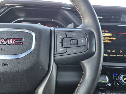Used 2025 GMC Sierra 1500 AT4 w/ AT4 Premium Package AWD/4WD image 18