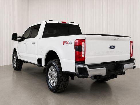 Used 2026 Ford F350 Lariat w/ Lariat Ultimate Package AWD/4WD image 6