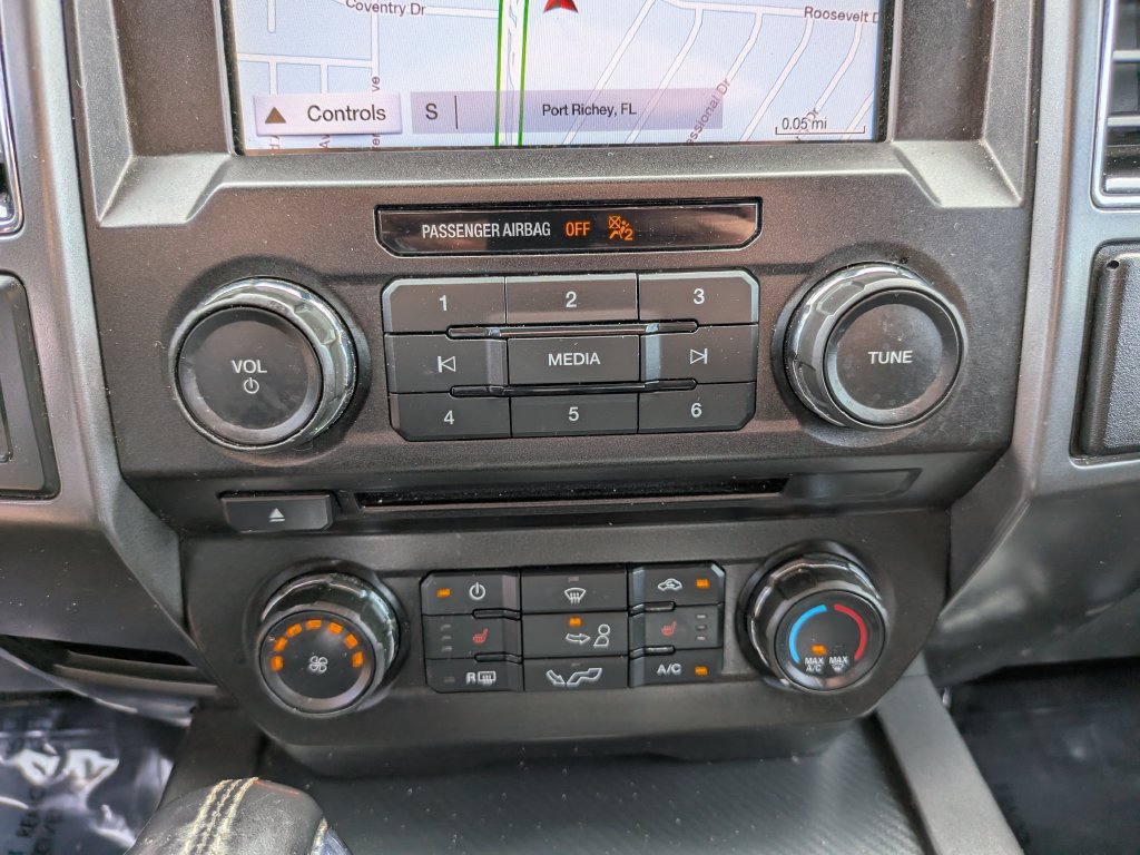 Certified 2018 Ford F150 XLT w/ Equipment Group 302A Luxury AWD/4WD image 27