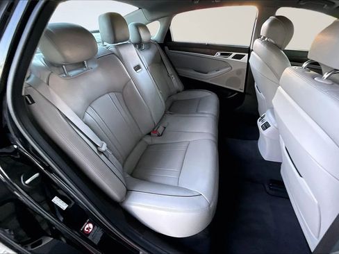 Used 2017 Genesis G80 3.8 w/ Option Group 03 image 22