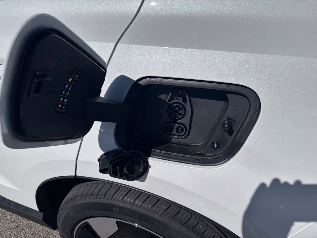Certified 2025 Volvo EX30 Ultra w/ Climate Package AWD/4WD image 26