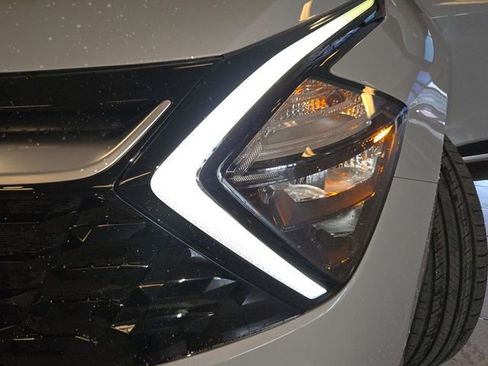 Used 2023 Kia Sportage SX image 27