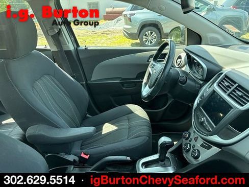 Used 2018 Chevrolet Sonic LT w/ Convenience Package FWD image 7