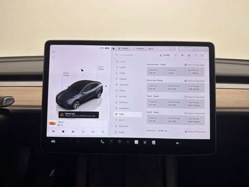 Used 2023 Tesla Model Y Long Range image 9