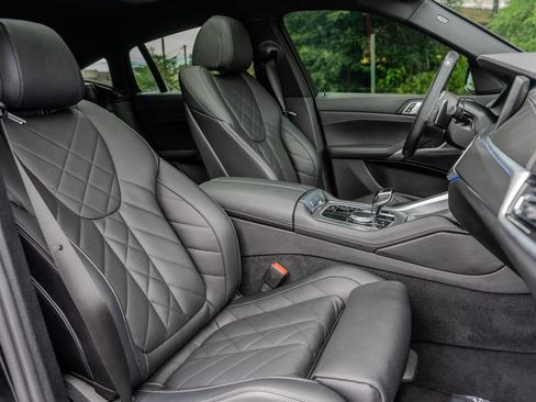 Used 2023 BMW X6 xDrive40i w/ M Sport Package AWD/4WD image 22