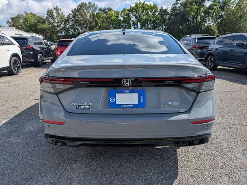 Used 2024 Honda Accord Touring image 5