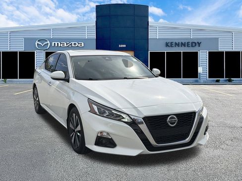 Used 2021 Nissan Altima 2.5 SL image 1