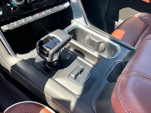 Used 2025 GMC Sierra 1500 Denali Ultimate AWD/4WD image 18