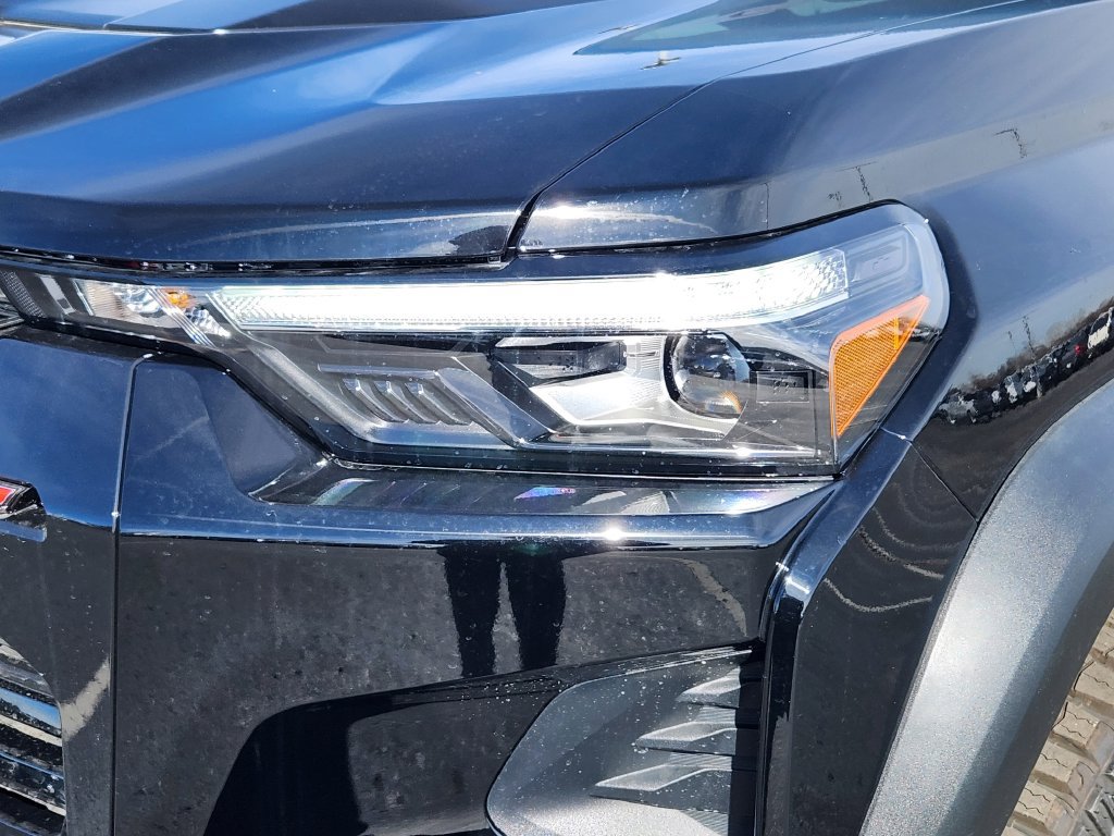 New 2026 Chevrolet Colorado ZR2 w/ Technology Package AWD/4WD image 5