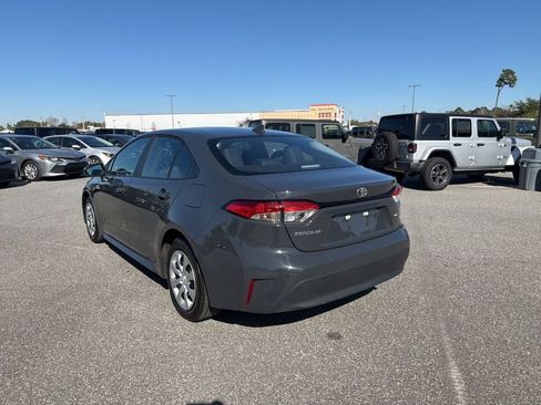 Used 2025 Toyota Corolla LE image 8