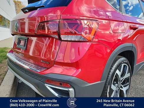 Certified 2023 Volkswagen Taos SEL image 32