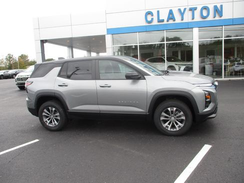 New 2026 Chevrolet Equinox LT w/ Convenience Package II image 1