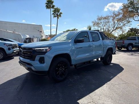 New 2025 Chevrolet Colorado Z71 w/ Midnight Edition image 2