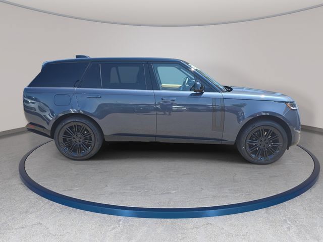 New 2026 Land Rover Range Rover Long Wheelbase SE AWD/4WD image 4