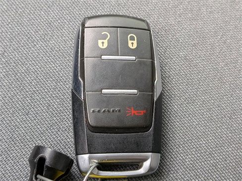 Used 2021 RAM 3500 Big Horn image 30