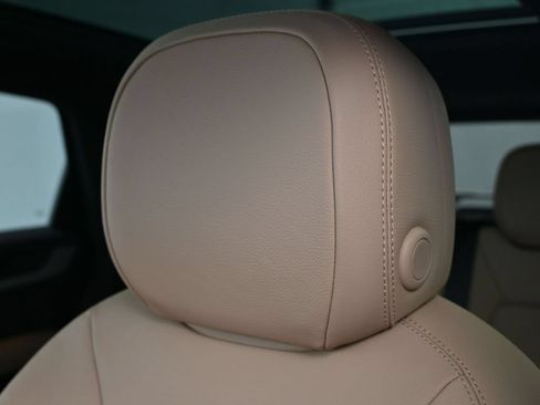 Certified 2026 Porsche Cayenne AWD/4WD image 19
