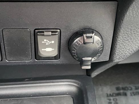 Used 2016 Toyota RAV4 Limited AWD/4WD image 24