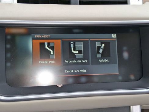 Used 2018 Land Rover Range Rover Evoque Autobiography image 40