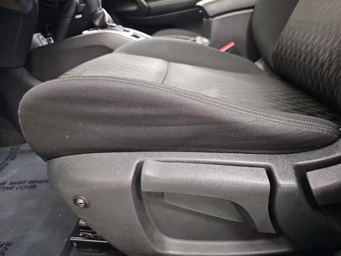 Used 2017 Nissan Rogue S image 31