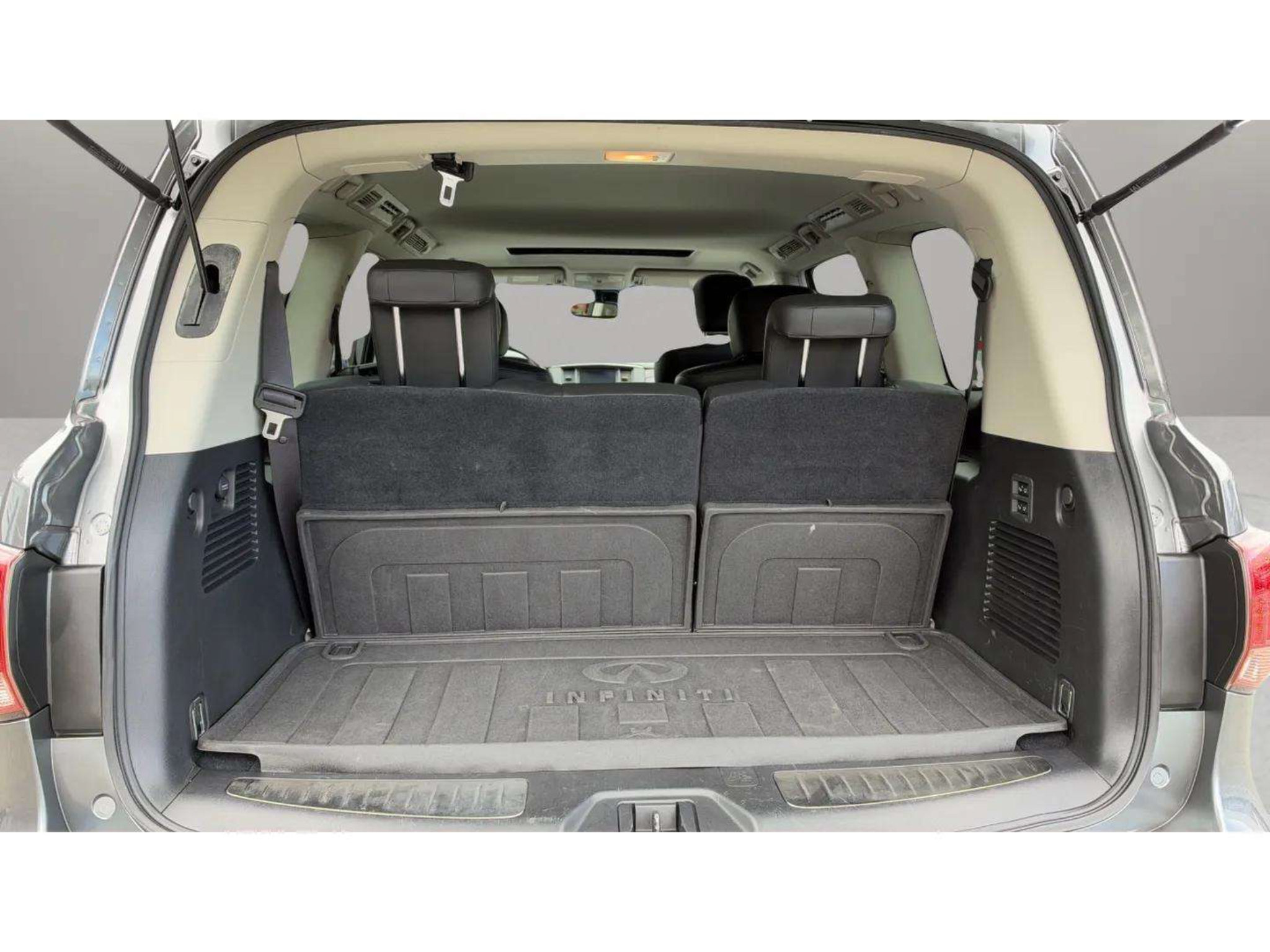 Used 2017 INFINITI QX80 4WD w/ All Season Package image 9