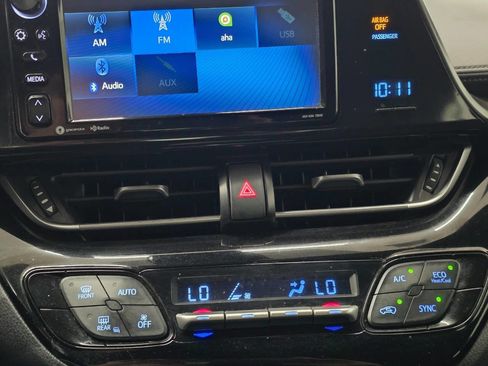 Used 2018 Toyota C-HR XLE image 21