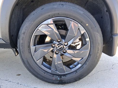 New 2026 Nissan Rogue SV image 28