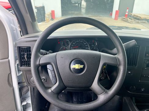 Used 2025 Chevrolet Express 2500 Extended w/ Enhanced Convenience Package RWD image 11