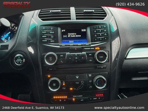 Used 2016 Ford Explorer XLT image 26