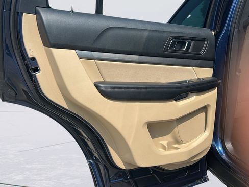 Used 2017 Ford Explorer FWD image 19