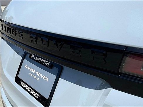 Used 2025 Land Rover Range Rover Evoque S image 36