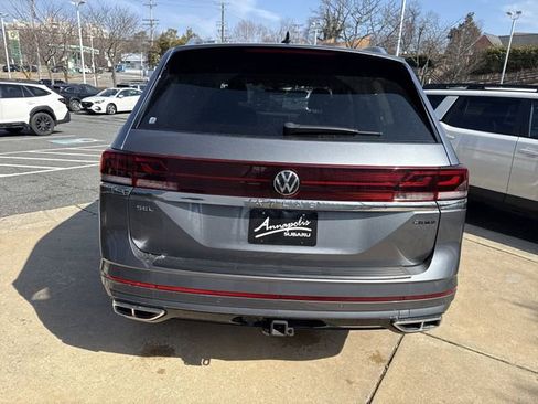 Used 2024 Volkswagen Atlas SEL Premium R-Line image 6