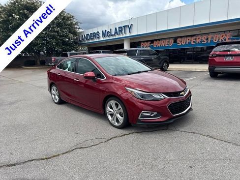 Used 2017 Chevrolet Cruze Premier FWD image 1