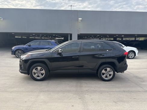 Used 2022 Toyota RAV4 XLE image 9