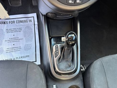 Used 2012 Kia Soul + FWD image 24