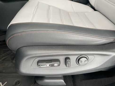 Used 2026 Honda CR-V Sport Touring image 12