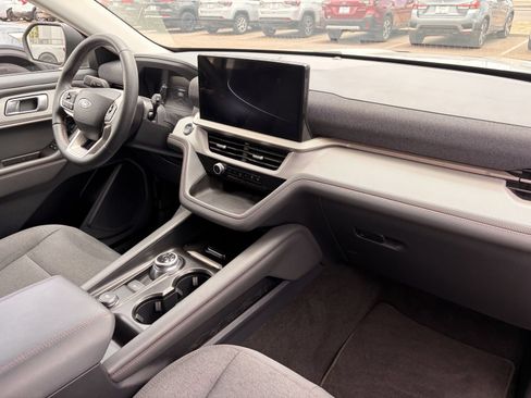Certified 2025 Ford Explorer Active RWD image 11