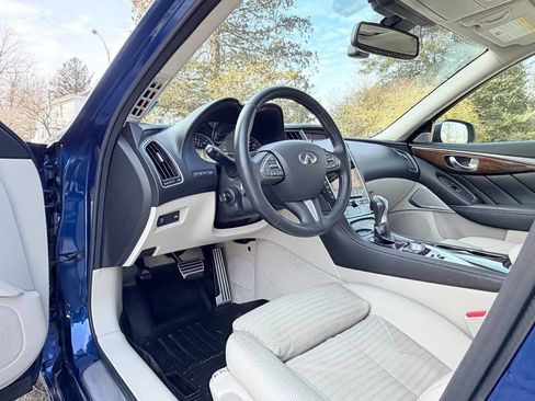 Used 2017 INFINITI Q50 Red Sport 400 image 7