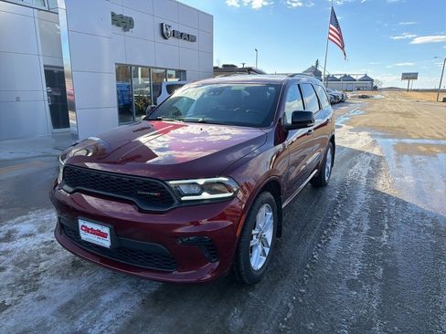 Used 2023 Dodge Durango GT image 2