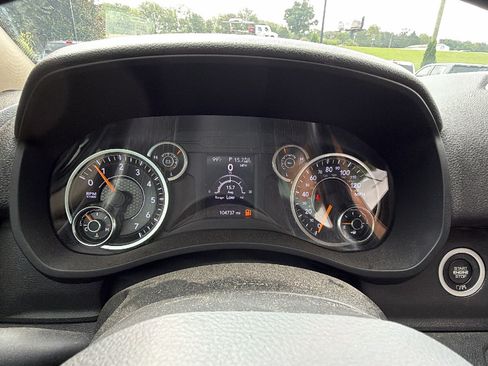 Used 2019 RAM 2500 Big Horn AWD/4WD image 29