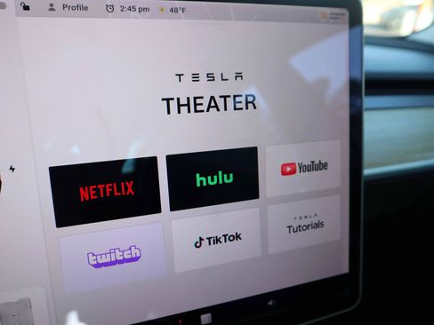 Used 2018 Tesla Model 3 Long Range image 21