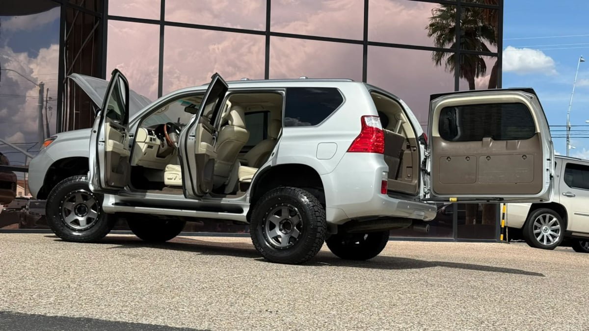 Used 2010 Lexus GX 460 Premium AWD/4WD image 33