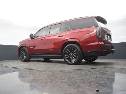 Certified 2023 Cadillac Escalade V w/ LPO, ONYX Package image 51