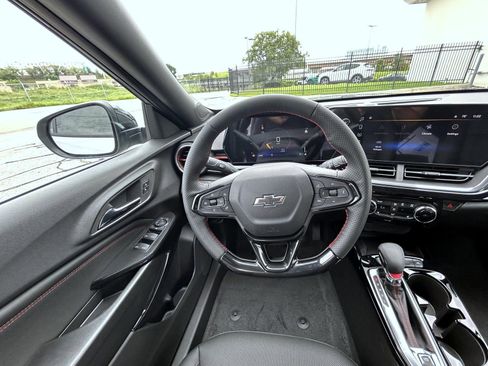 New 2025 Chevrolet Trax RS w/ Sunroof Package image 13