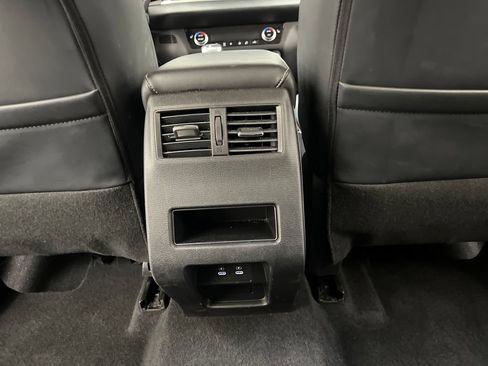 Used 2025 Mitsubishi Outlander SE FWD image 26