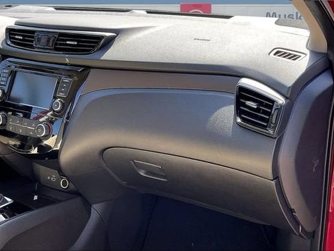 Used 2022 Nissan Rogue Sport S FWD image 25